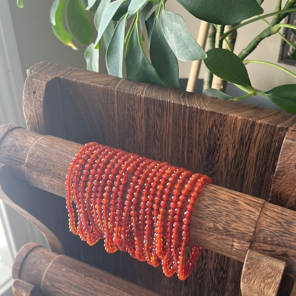 Faceted carnelian bracelet - Picture 3 of 4